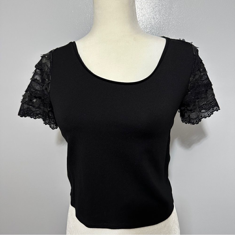 Philosophy by Republic black crop top with lace sleeves. Size XS